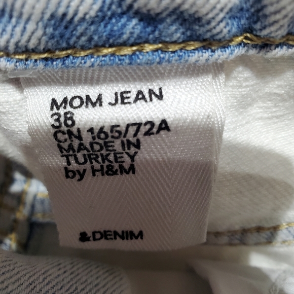 H&M Button Front Cuffed Shorts - Picture 3 of 8